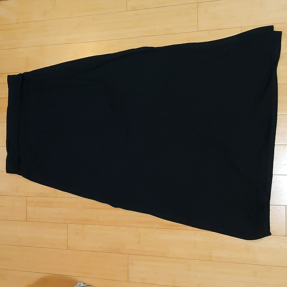 Long black skirt with two slits